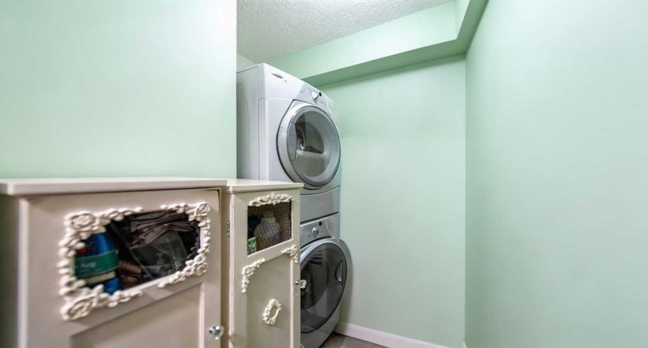 2600 66 Street, Calgary, Alberta T1Y 7K9, 2 Bedrooms Bedrooms, ,1 BathroomBathrooms,Residential,For Sale,66,A2296163