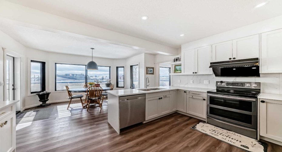 40 Christie Cairn Square, Calgary, Alberta T3H 2Z2, 5 Bedrooms Bedrooms, ,5 BathroomsBathrooms,Residential,For Sale,Christie Cairn,A2296171