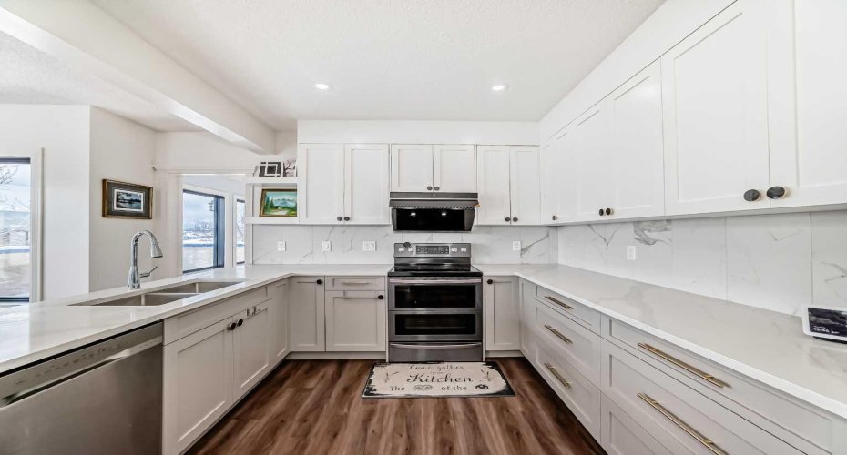 40 Christie Cairn Square, Calgary, Alberta T3H 2Z2, 5 Bedrooms Bedrooms, ,5 BathroomsBathrooms,Residential,For Sale,Christie Cairn,A2296171