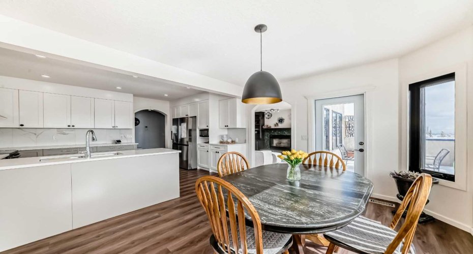 40 Christie Cairn Square, Calgary, Alberta T3H 2Z2, 5 Bedrooms Bedrooms, ,5 BathroomsBathrooms,Residential,For Sale,Christie Cairn,A2296171