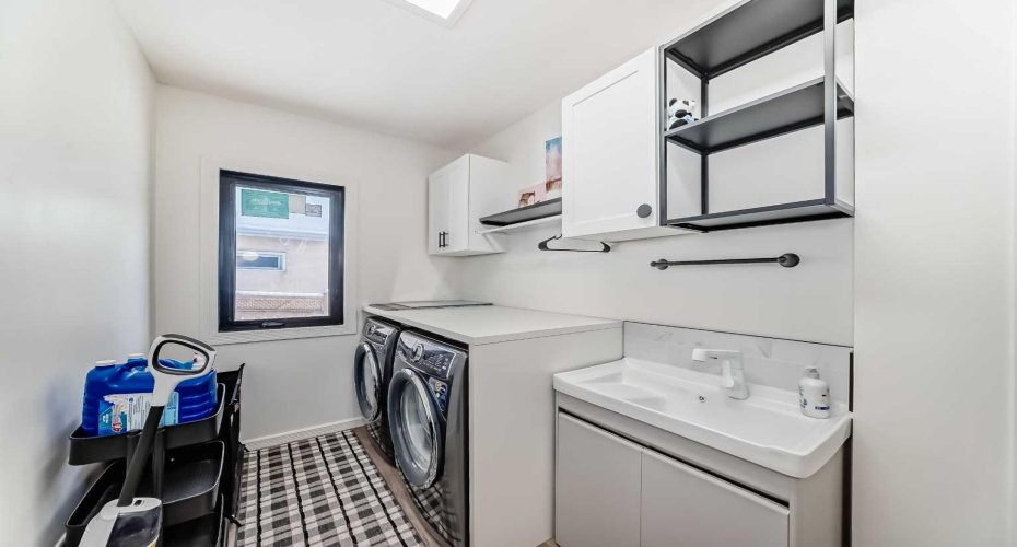 40 Christie Cairn Square, Calgary, Alberta T3H 2Z2, 5 Bedrooms Bedrooms, ,5 BathroomsBathrooms,Residential,For Sale,Christie Cairn,A2296171