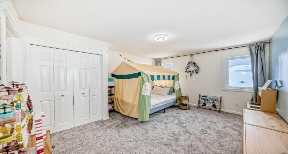 40 Christie Cairn Square, Calgary, Alberta T3H 2Z2, 5 Bedrooms Bedrooms, ,5 BathroomsBathrooms,Residential,For Sale,Christie Cairn,A2296171