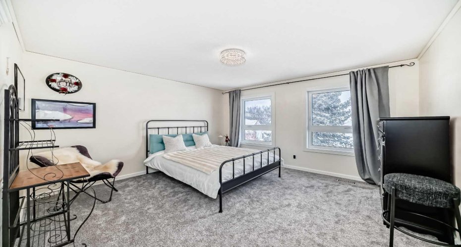 40 Christie Cairn Square, Calgary, Alberta T3H 2Z2, 5 Bedrooms Bedrooms, ,5 BathroomsBathrooms,Residential,For Sale,Christie Cairn,A2296171