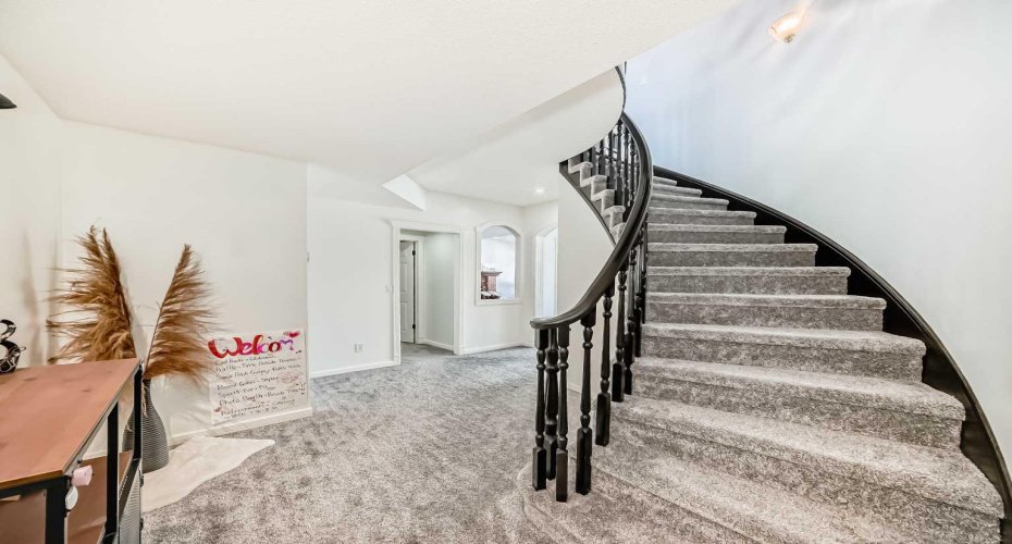 40 Christie Cairn Square, Calgary, Alberta T3H 2Z2, 5 Bedrooms Bedrooms, ,5 BathroomsBathrooms,Residential,For Sale,Christie Cairn,A2296171