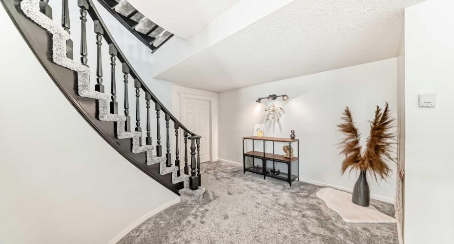 40 Christie Cairn Square, Calgary, Alberta T3H 2Z2, 5 Bedrooms Bedrooms, ,5 BathroomsBathrooms,Residential,For Sale,Christie Cairn,A2296171