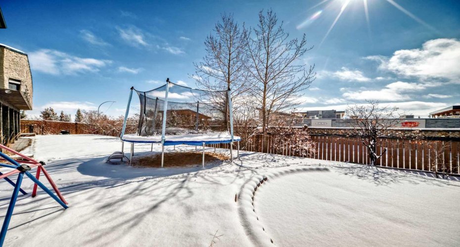 40 Christie Cairn Square, Calgary, Alberta T3H 2Z2, 5 Bedrooms Bedrooms, ,5 BathroomsBathrooms,Residential,For Sale,Christie Cairn,A2296171