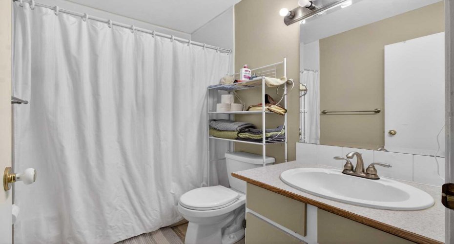 27 Bedford Road, Calgary, Alberta T3K 2K7, 4 Bedrooms Bedrooms, ,2 BathroomsBathrooms,Residential,For Sale,Bedford,A2296242