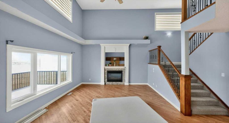 171 East Lakeview Court, Chestermere, Alberta T1X1W2, 3 Bedrooms Bedrooms, ,3 BathroomsBathrooms,Residential,For Sale,East Lakeview,A2296411