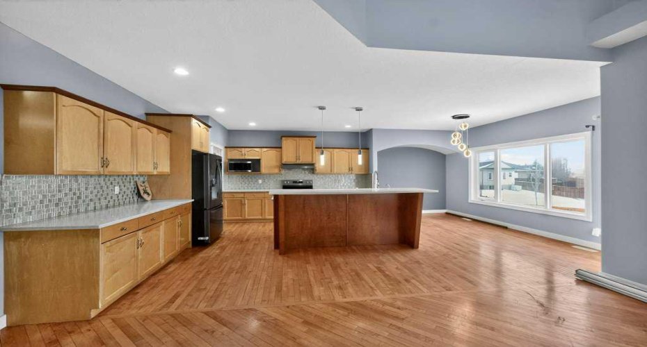 171 East Lakeview Court, Chestermere, Alberta T1X1W2, 3 Bedrooms Bedrooms, ,3 BathroomsBathrooms,Residential,For Sale,East Lakeview,A2296411