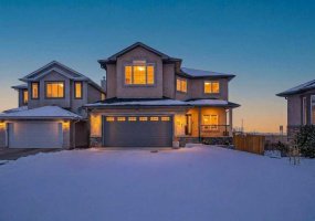 171 East Lakeview Court, Chestermere, Alberta T1X1W2, 3 Bedrooms Bedrooms, ,3 BathroomsBathrooms,Residential,For Sale,East Lakeview,A2296411