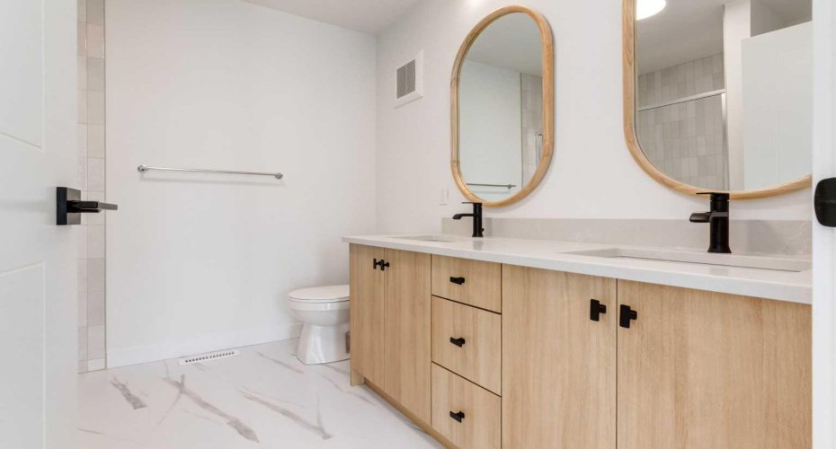 454 River Avenue, Cochrane, Alberta T4C3B8, 3 Bedrooms Bedrooms, ,3 BathroomsBathrooms,Residential,For Sale,River,A2296439