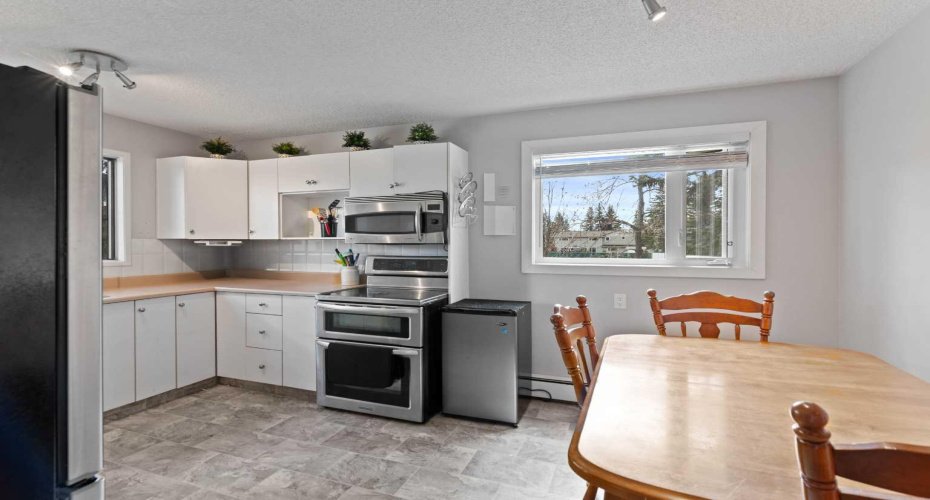 3130 66 Avenue, Calgary, Alberta T3E 5K8, 2 Bedrooms Bedrooms, ,2 BathroomsBathrooms,Residential,For Sale,66,A2296542