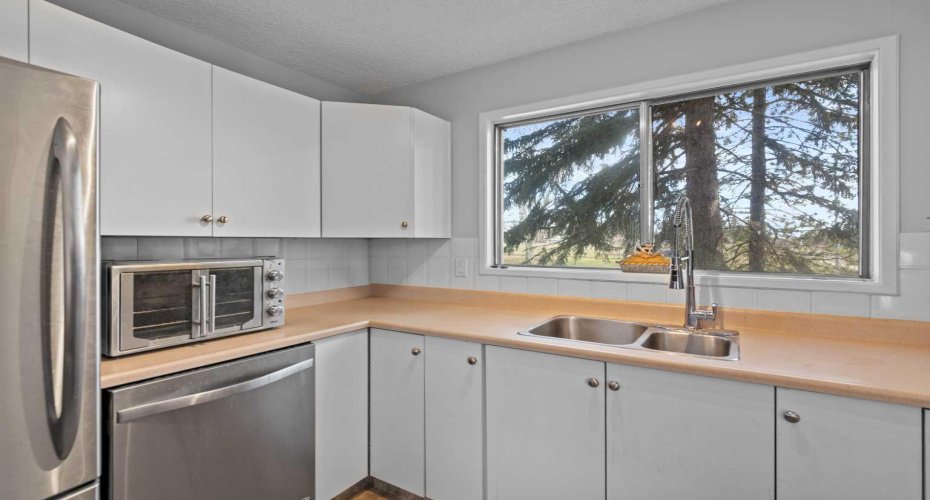 3130 66 Avenue, Calgary, Alberta T3E 5K8, 2 Bedrooms Bedrooms, ,2 BathroomsBathrooms,Residential,For Sale,66,A2296542