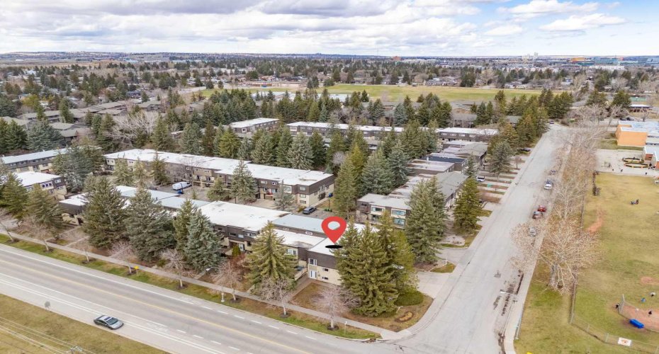 3130 66 Avenue, Calgary, Alberta T3E 5K8, 2 Bedrooms Bedrooms, ,2 BathroomsBathrooms,Residential,For Sale,66,A2296542