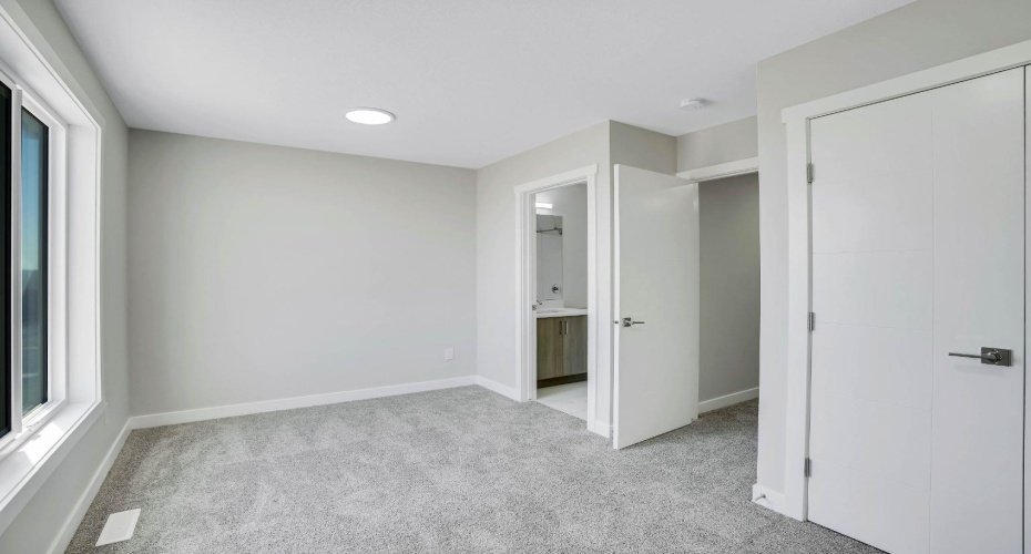 304 Red Sky Villas, Calgary, Alberta T3N 2M2, 3 Bedrooms Bedrooms, ,4 BathroomsBathrooms,Residential,For Sale,Red Sky,A2296563