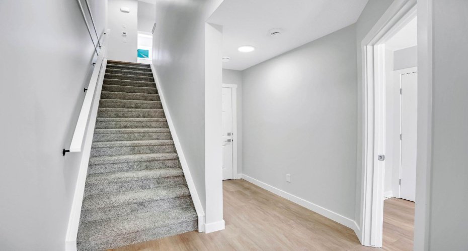 304 Red Sky Villas, Calgary, Alberta T3N 2M2, 3 Bedrooms Bedrooms, ,4 BathroomsBathrooms,Residential,For Sale,Red Sky,A2296563