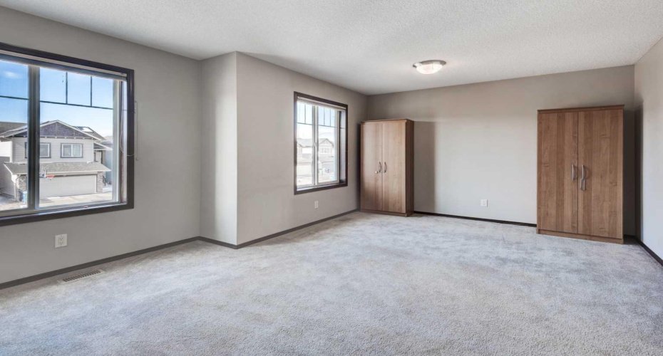 Extra large bonus room