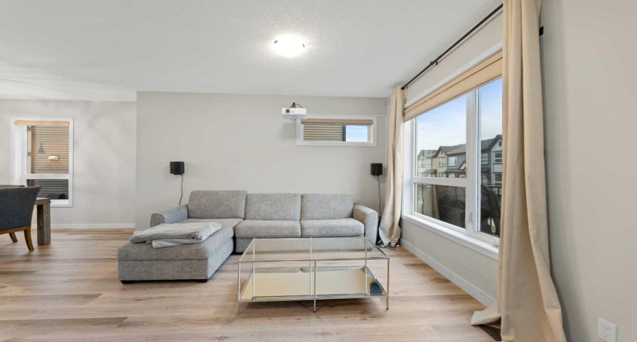 850 Belmont Drive, Calgary, Alberta T2X 4A5, 3 Bedrooms Bedrooms, ,3 BathroomsBathrooms,Residential,For Sale,Belmont,A2296621