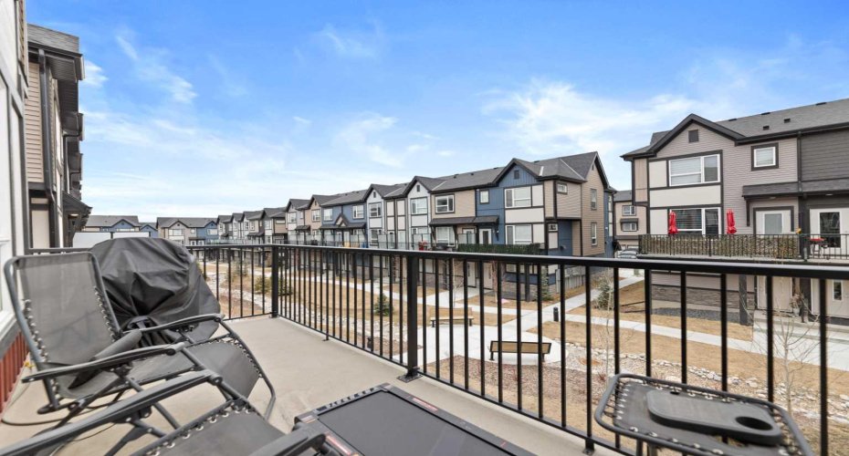 850 Belmont Drive, Calgary, Alberta T2X 4A5, 3 Bedrooms Bedrooms, ,3 BathroomsBathrooms,Residential,For Sale,Belmont,A2296621