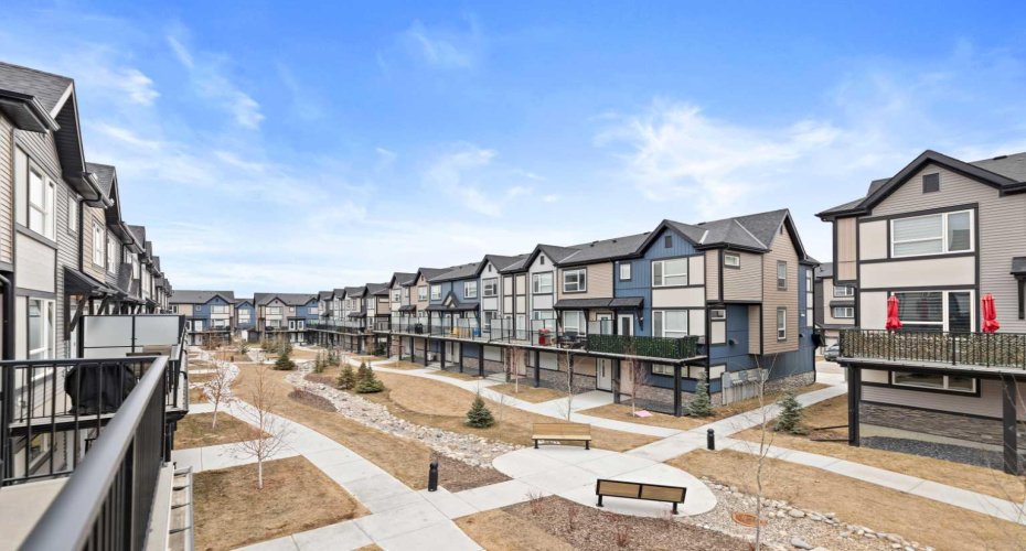 850 Belmont Drive, Calgary, Alberta T2X 4A5, 3 Bedrooms Bedrooms, ,3 BathroomsBathrooms,Residential,For Sale,Belmont,A2296621