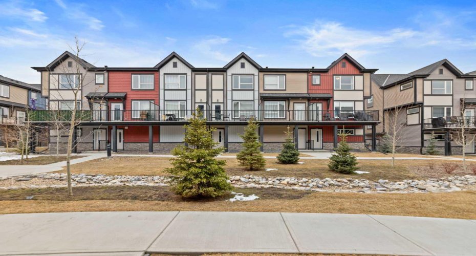 850 Belmont Drive, Calgary, Alberta T2X 4A5, 3 Bedrooms Bedrooms, ,3 BathroomsBathrooms,Residential,For Sale,Belmont,A2296621