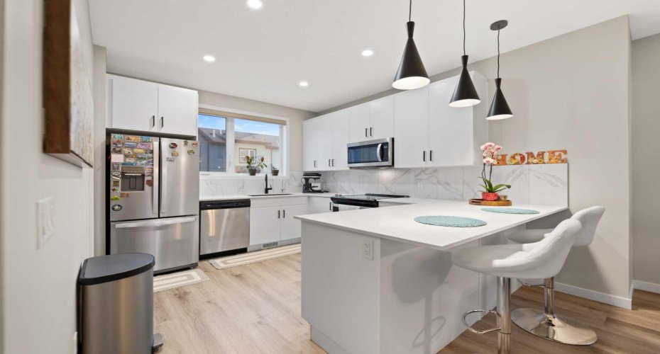 850 Belmont Drive, Calgary, Alberta T2X 4A5, 3 Bedrooms Bedrooms, ,3 BathroomsBathrooms,Residential,For Sale,Belmont,A2296621