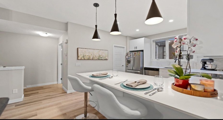 850 Belmont Drive, Calgary, Alberta T2X 4A5, 3 Bedrooms Bedrooms, ,3 BathroomsBathrooms,Residential,For Sale,Belmont,A2296621