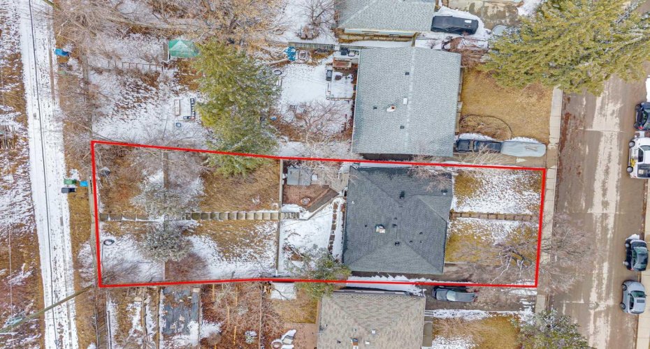 40 Henefer Road, Calgary, Alberta T2V 3B4, 4 Bedrooms Bedrooms, ,3 BathroomsBathrooms,Residential,For Sale,Henefer,A2296635