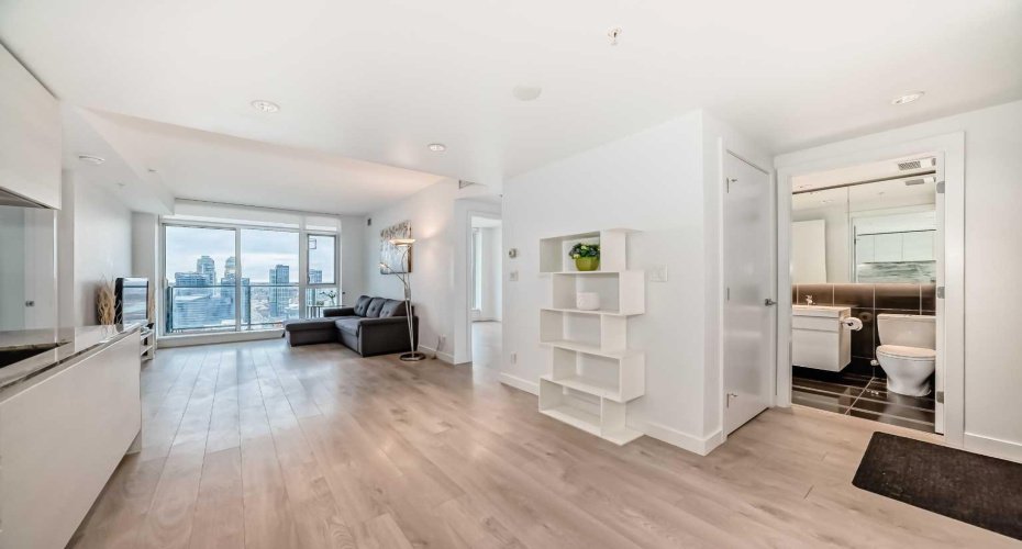 310 12 Avenue, Calgary, Alberta T2R 1B5, 2 Bedrooms Bedrooms, ,2 BathroomsBathrooms,Residential,For Sale,12,A2296707