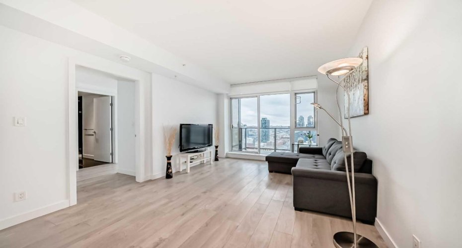 310 12 Avenue, Calgary, Alberta T2R 1B5, 2 Bedrooms Bedrooms, ,2 BathroomsBathrooms,Residential,For Sale,12,A2296707