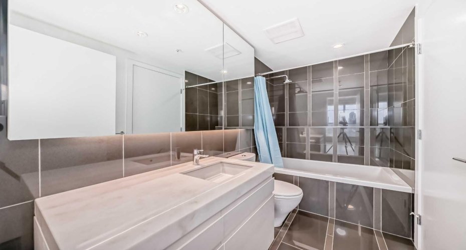 310 12 Avenue, Calgary, Alberta T2R 1B5, 2 Bedrooms Bedrooms, ,2 BathroomsBathrooms,Residential,For Sale,12,A2296707