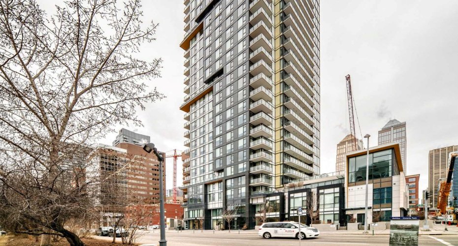 310 12 Avenue, Calgary, Alberta T2R 1B5, 2 Bedrooms Bedrooms, ,2 BathroomsBathrooms,Residential,For Sale,12,A2296707