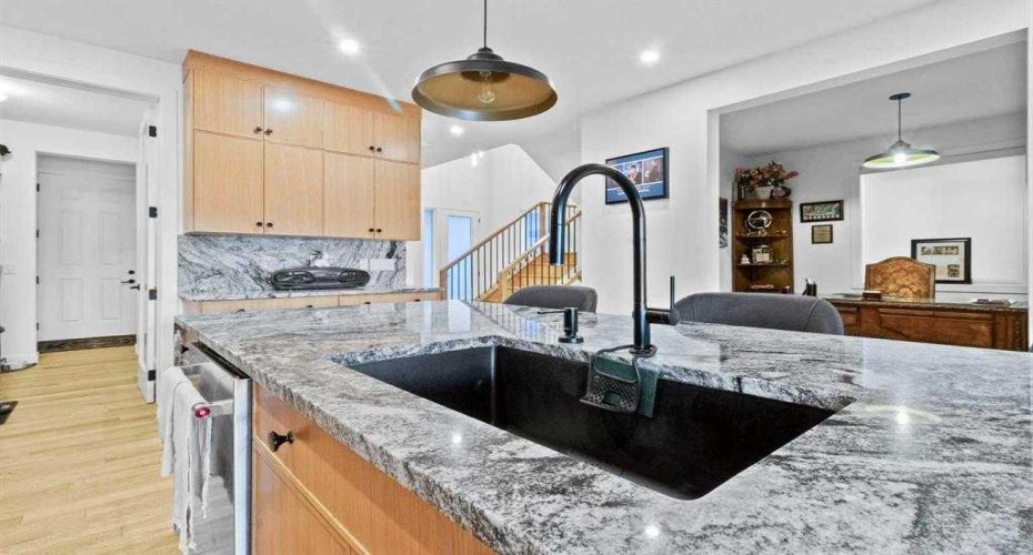 44 Ranchers Way, Okotoks, Alberta T1S4C8, 4 Bedrooms Bedrooms, ,4 BathroomsBathrooms,Residential,For Sale,Ranchers,A2297179