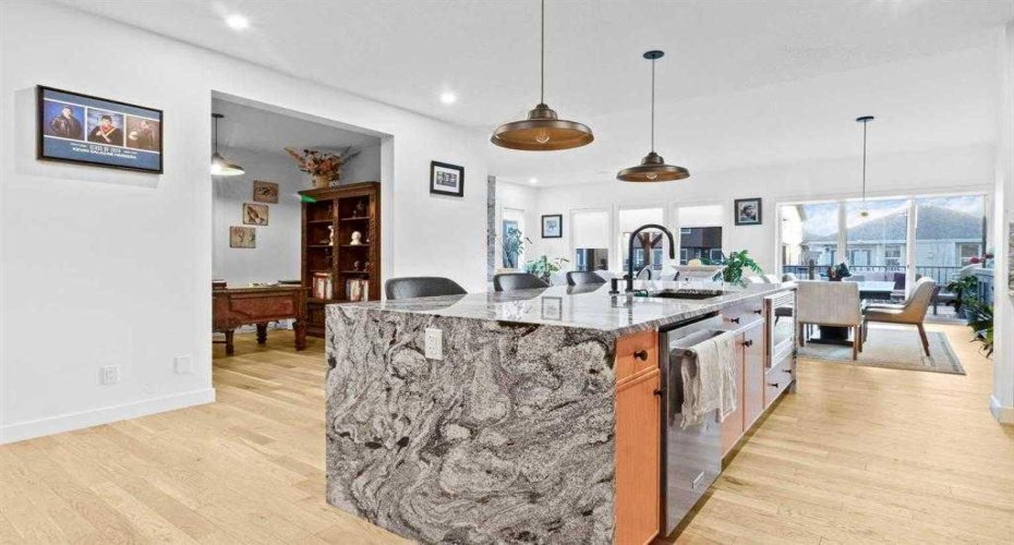 44 Ranchers Way, Okotoks, Alberta T1S4C8, 4 Bedrooms Bedrooms, ,4 BathroomsBathrooms,Residential,For Sale,Ranchers,A2297179