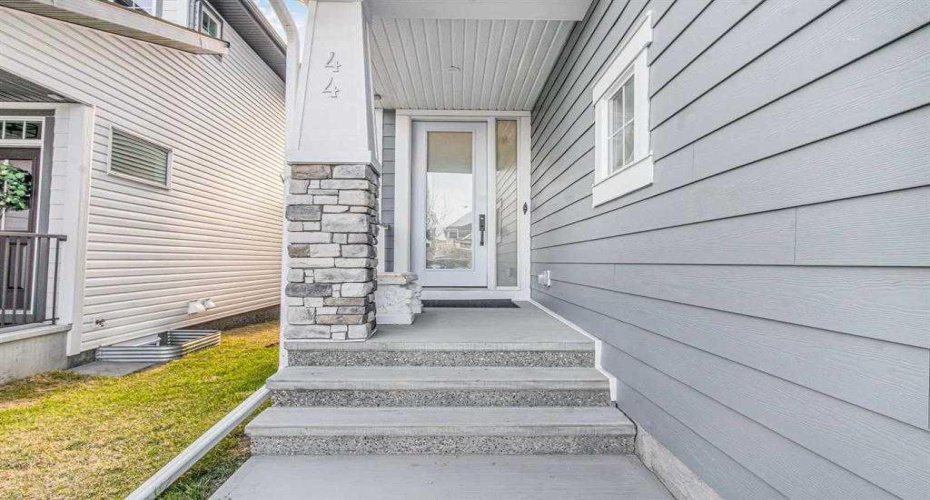 44 Ranchers Way, Okotoks, Alberta T1S4C8, 4 Bedrooms Bedrooms, ,4 BathroomsBathrooms,Residential,For Sale,Ranchers,A2297179