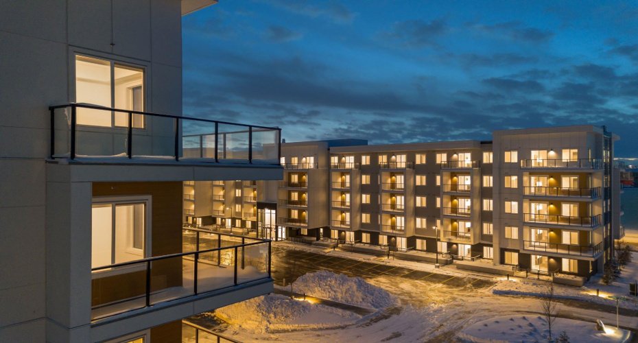 63 Corner Glen Crescent, Calgary, Alberta T3N2R6, 3 Bedrooms Bedrooms, ,2 BathroomsBathrooms,Residential,For Sale,Corner Glen,A2297207