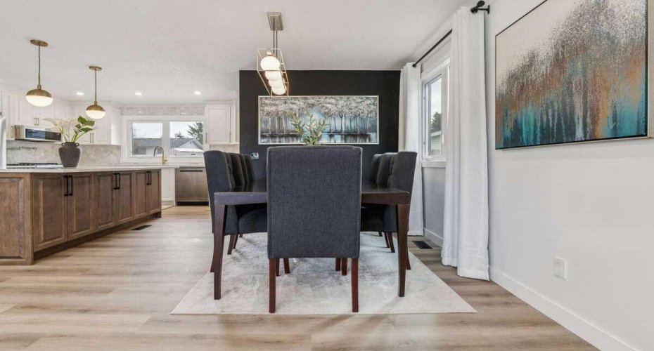 15 Brookmere Place, Calgary, Alberta T2W 2P5, 5 Bedrooms Bedrooms, ,3 BathroomsBathrooms,Residential,For Sale,Brookmere,A2297215