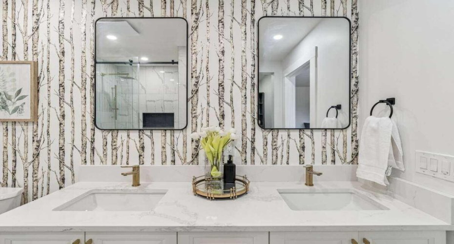 15 Brookmere Place, Calgary, Alberta T2W 2P5, 5 Bedrooms Bedrooms, ,3 BathroomsBathrooms,Residential,For Sale,Brookmere,A2297215