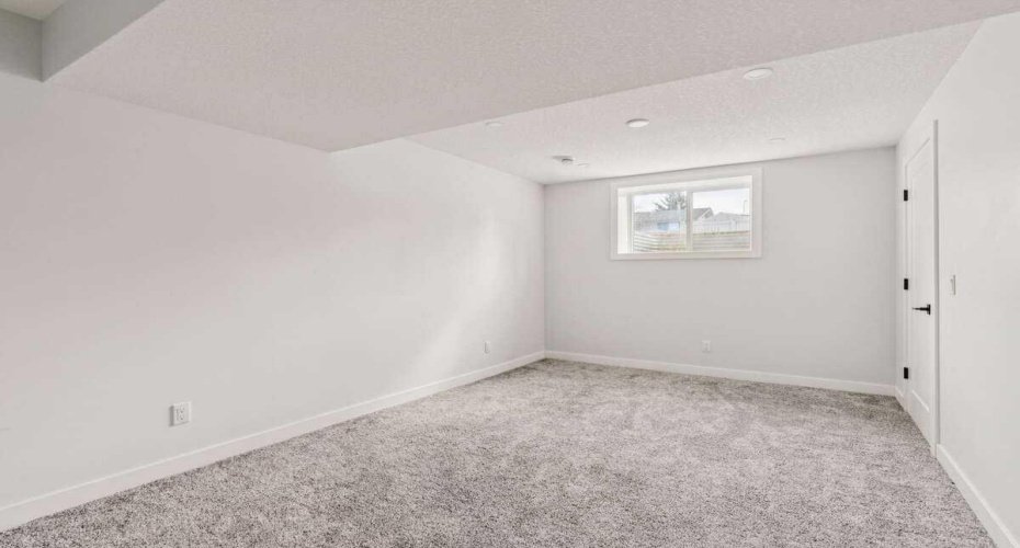 15 Brookmere Place, Calgary, Alberta T2W 2P5, 5 Bedrooms Bedrooms, ,3 BathroomsBathrooms,Residential,For Sale,Brookmere,A2297215