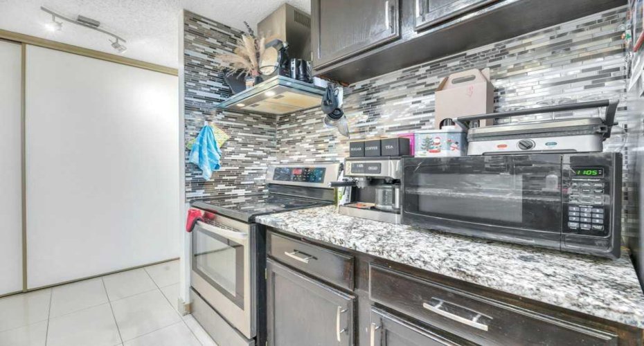 924 14 Avenue, Calgary, Alberta T2R 0N7, 2 Bedrooms Bedrooms, ,1 BathroomBathrooms,Residential,For Sale,14,A2297216