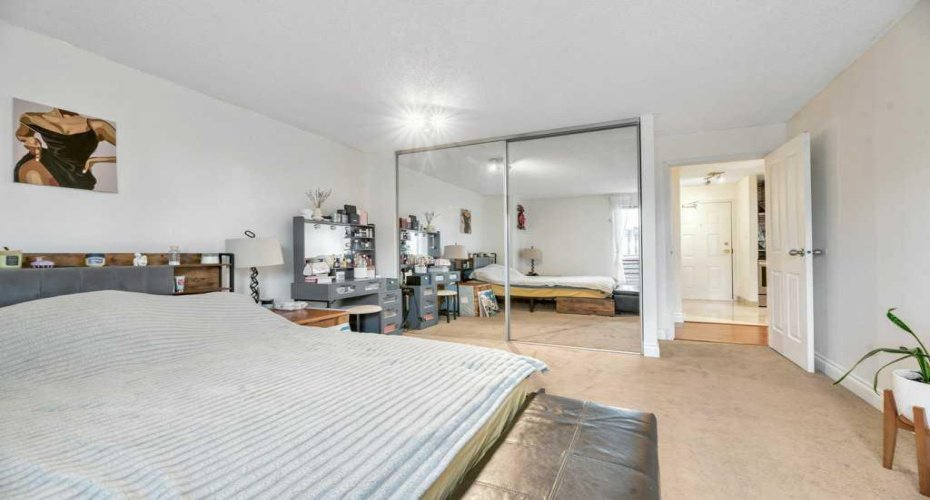 924 14 Avenue, Calgary, Alberta T2R 0N7, 2 Bedrooms Bedrooms, ,1 BathroomBathrooms,Residential,For Sale,14,A2297216