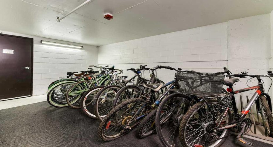 924 14 Avenue, Calgary, Alberta T2R 0N7, 2 Bedrooms Bedrooms, ,1 BathroomBathrooms,Residential,For Sale,14,A2297216