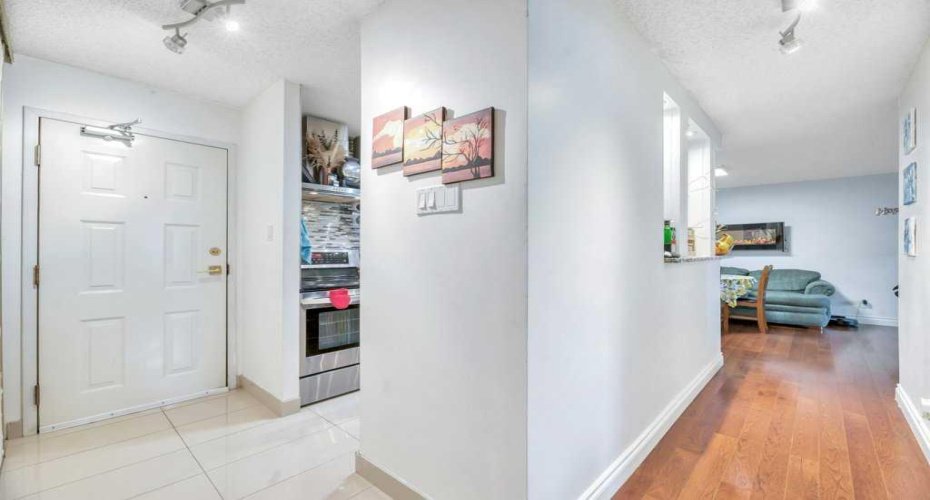 924 14 Avenue, Calgary, Alberta T2R 0N7, 2 Bedrooms Bedrooms, ,1 BathroomBathrooms,Residential,For Sale,14,A2297216