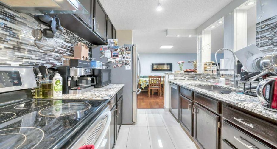 924 14 Avenue, Calgary, Alberta T2R 0N7, 2 Bedrooms Bedrooms, ,1 BathroomBathrooms,Residential,For Sale,14,A2297216