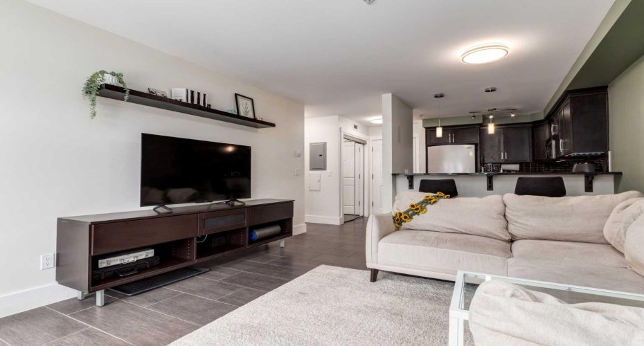 725 4 Street, Calgary, Alberta T2E3S7, 1 Bedroom Bedrooms, ,1 BathroomBathrooms,Residential,For Sale,4,A2297230