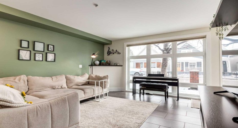 725 4 Street, Calgary, Alberta T2E3S7, 1 Bedroom Bedrooms, ,1 BathroomBathrooms,Residential,For Sale,4,A2297230