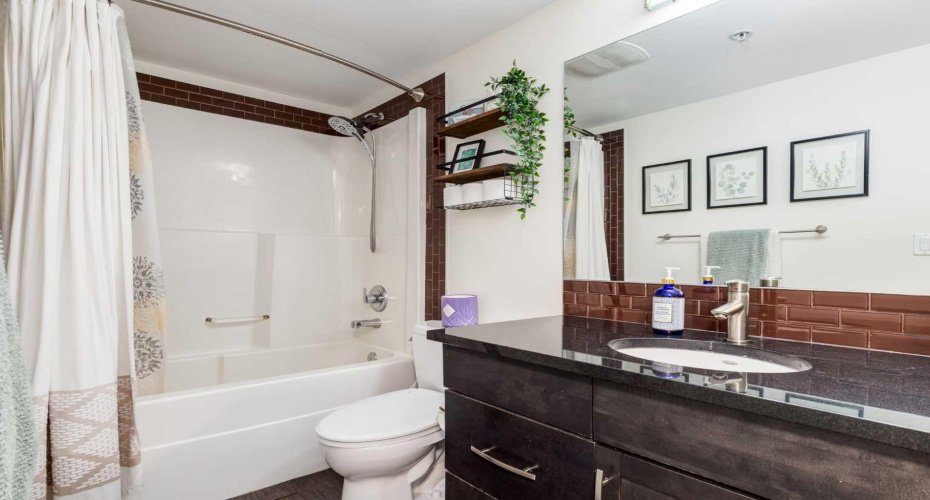 725 4 Street, Calgary, Alberta T2E3S7, 1 Bedroom Bedrooms, ,1 BathroomBathrooms,Residential,For Sale,4,A2297230