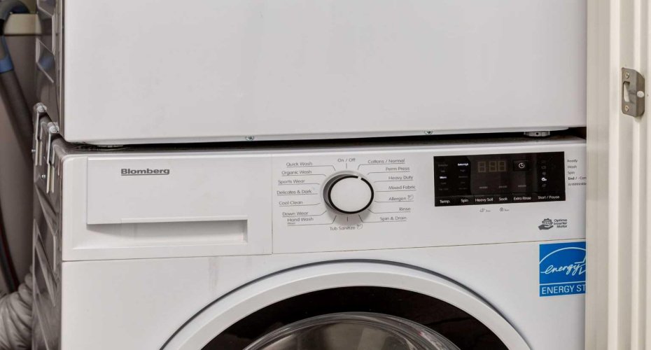 725 4 Street, Calgary, Alberta T2E3S7, 1 Bedroom Bedrooms, ,1 BathroomBathrooms,Residential,For Sale,4,A2297230