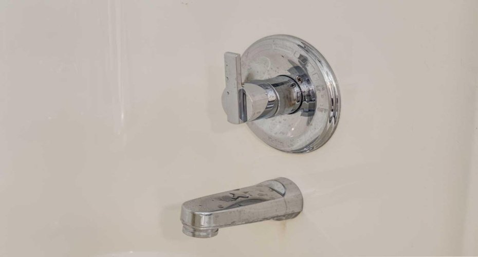 725 4 Street, Calgary, Alberta T2E3S7, 1 Bedroom Bedrooms, ,1 BathroomBathrooms,Residential,For Sale,4,A2297230