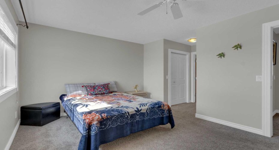 10 West Cedar Rise, Calgary, Alberta T3H 5G8, 2 Bedrooms Bedrooms, ,3 BathroomsBathrooms,Residential,For Sale,West Cedar,A2297241